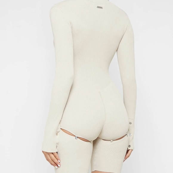 Knitted Cut Out Playsuit - Beige / Brand: Manière De Voir / Romper Jumpsuit - Picture 4 of 8